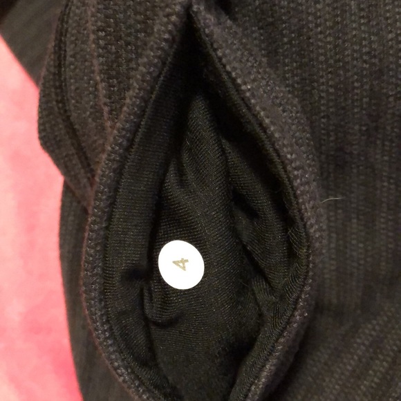lululemon crop legging - Picture 3 of 3
